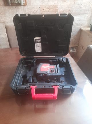 Nivel Láser Milwaukee L4 CLL-301C 2 Líneas