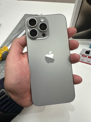 iPhone 15 Pro Max 512GB natural titanio di seconda mano