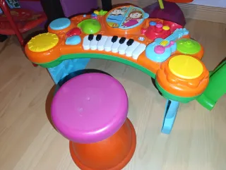 Piano musical infantil con taburete