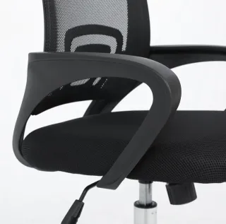 Silla de oficina ergonómica negra