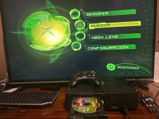 Xbox Clásica+mando original y 18 juegos.NO NEGOCIO