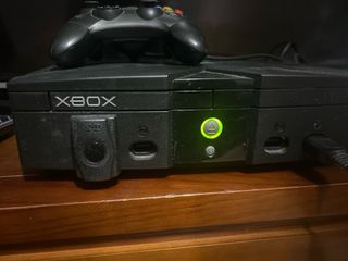 Xbox Clásica+mando original y 18 juegos.NO NEGOCIO