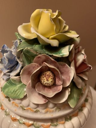 Centrotavola in porcellana con fiori Bassano