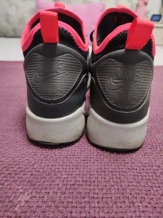 Zapatillas Nike Air Max Negras y Rojas