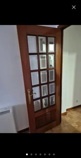 Puerta madera cristalera