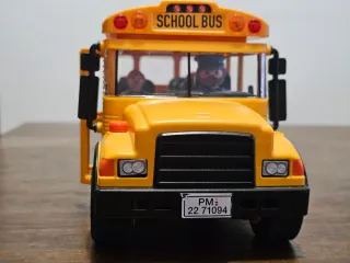 Autobús escolar Playmobil con figuras