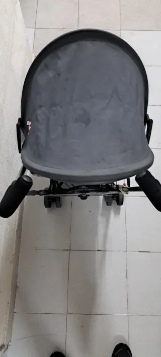 Silla de paseo gris y rosa Maclaren