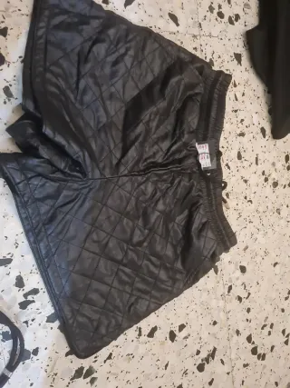 Pantalones cortos acolchados negros