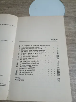 Bajo La Bandera Negra