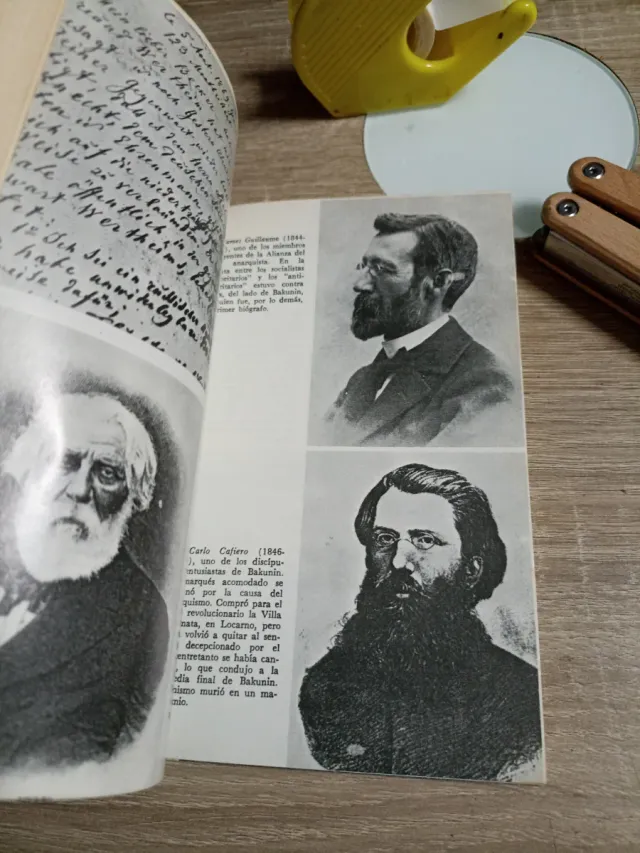 Bajo La Bandera Negra