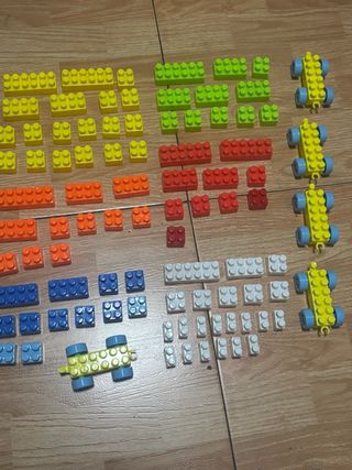 Bloques de construcción y coches
