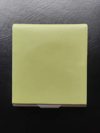 Pareja de  llaveros en forma de coche