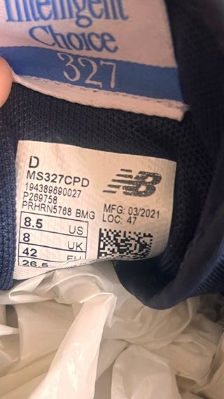 New Balance 327 Azul y Blanco