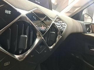 DS DS 3 Crossback 73 kW Manual SO CHIC