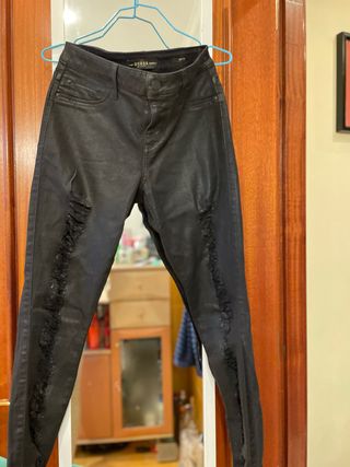vaqueros Guess