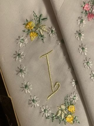 Pañuelos bordados antiguos guasch