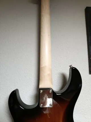 Guitarra Eléctrica Yamaha Pacifica 212 VQM.