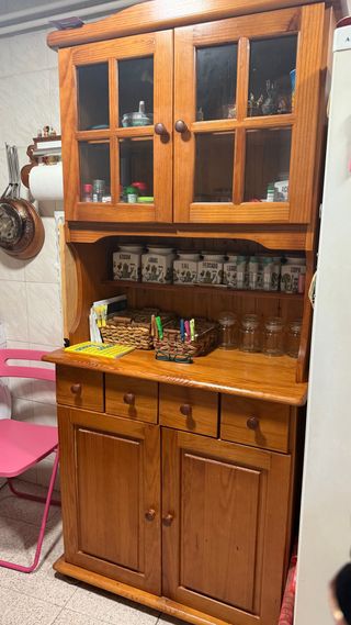 Mueble de cocina madera y cristal