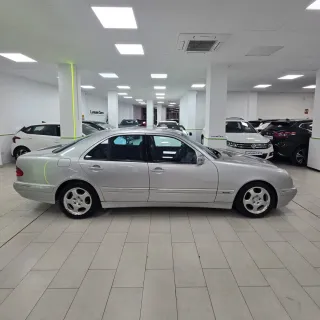Mercedes-Benz Clase E 240 157.000kms