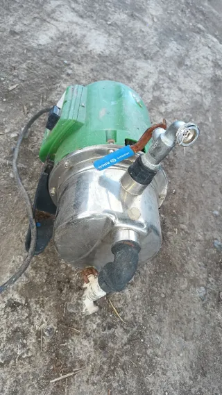Bomba de agua 220V