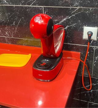 Cafetera Dolce Gusto Krups Roja