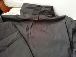 Abrigo GABARDINA negra MASSIMO DUTTI (L-40) imperm