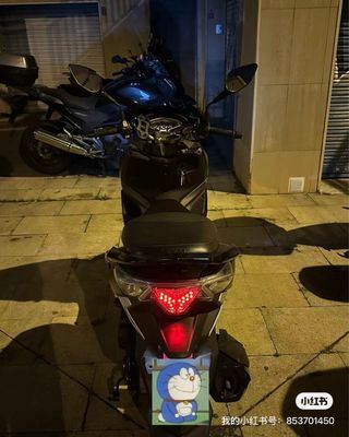 Moto Scooter Negra sym jet 14 50cc