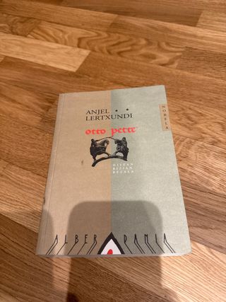 Otto Pette hilean bizian bezala