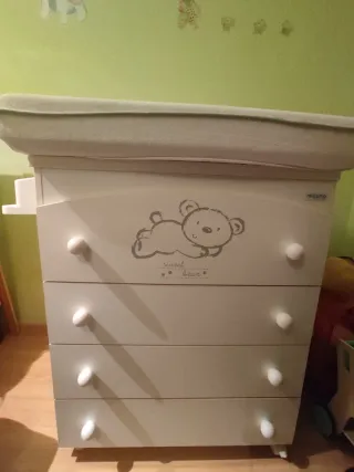 Cambiador bebé Micuna con bañera