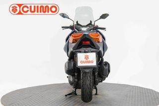 YAMAHA XMAX 300