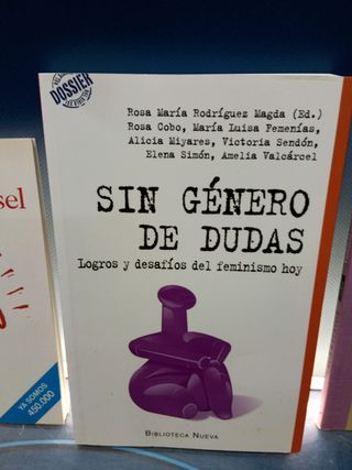 3 novelas , Indignaos!, Sin genero de dudas, MicroRRelatos