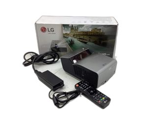 mini proyector lg ph450ug