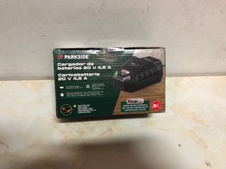 Parkside Cargador 4.5A + Batería 4Ah