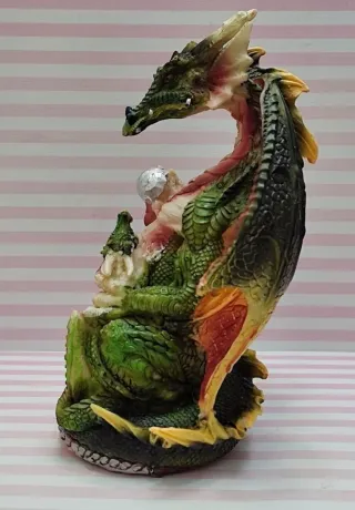 NOVEDAD! FIGURA RESINA DRAGON CON BEBE