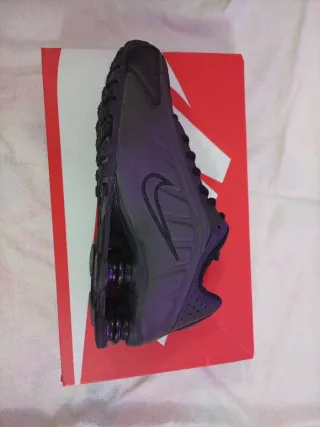 Nike Shox R4 (GS) Negro