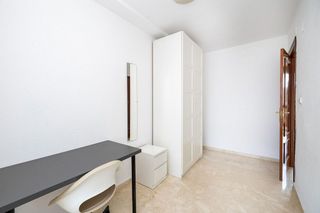 Piso en venta en La Carihuela en Torremolinos