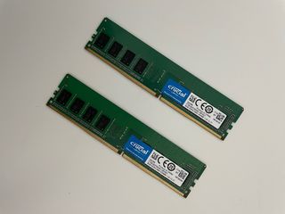 2x8GB Crucial DDR4 RAM