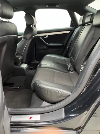 Audi A4 2.0 tdi 140 sline