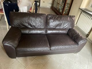 Divano 2 posti in pelle marrone