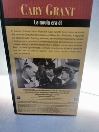 2 cintas VHS LA NOVIA ERA EL, CHARADA, Cary Grant