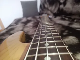 Bajo G&L L2500 Tribute