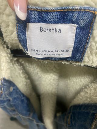 Chaqueta tejana Bershka forro borreguito