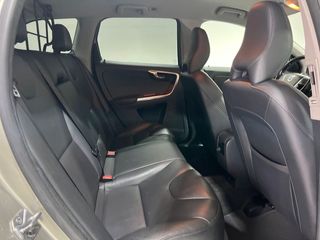 VOLVO XC60 2.0 D4 Momentum Auto