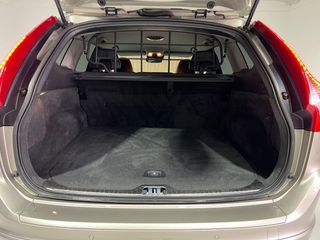 VOLVO XC60 2.0 D4 Momentum Auto