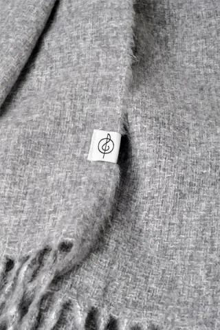 Sciarpone grigio con logo