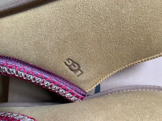 UGG Tasman talla 40 marrón