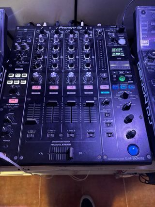 Denon DJ y Pioneer DJ Mixer