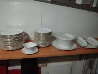 Vajilla Pontesa Royal 12 servicios.  56 piezas