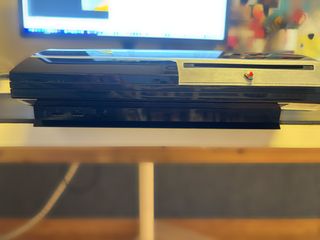 PS3 + 2 mandos + 8 juegos