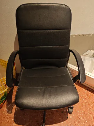 Silla de escritorio negra